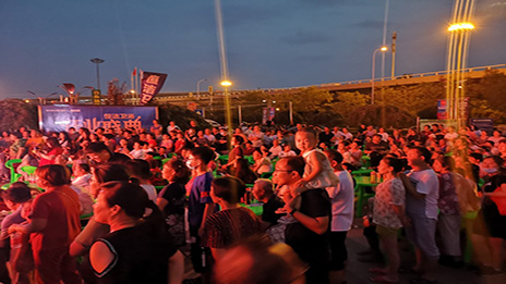 东丽9888拉斯维加斯之家津夜嘉年华来了，，，，，，，天津又一家夜市周末火爆开街
