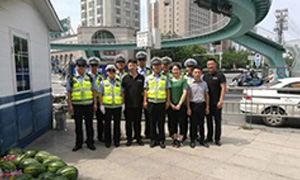 9888拉斯维加斯所见，，，，，，皆有温度&mdash;&mdash;安徽分公司益阳店慰问一线交警 